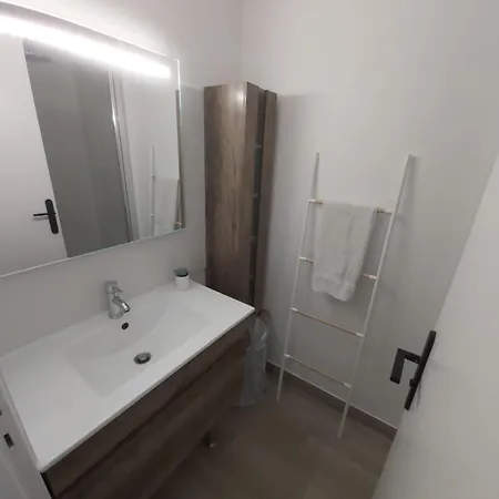 T2 Vu Renove Entierement * Saint-Cyprien (Pyrenees-Orientales)