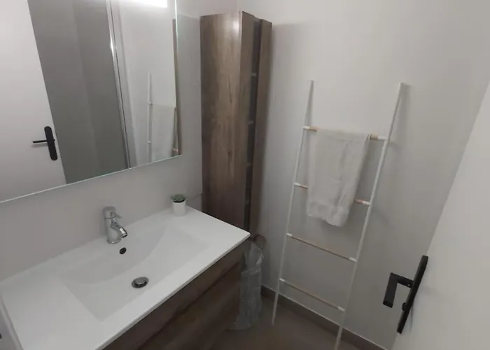 T2 Vu Renove Entierement * Saint-Cyprien (Pyrenees-Orientales)